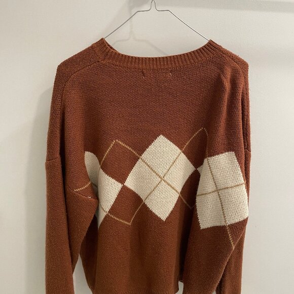 YesStyle Sensarra - Crew-Neck Argyle Oversized Sweater - Picture 3 of 3